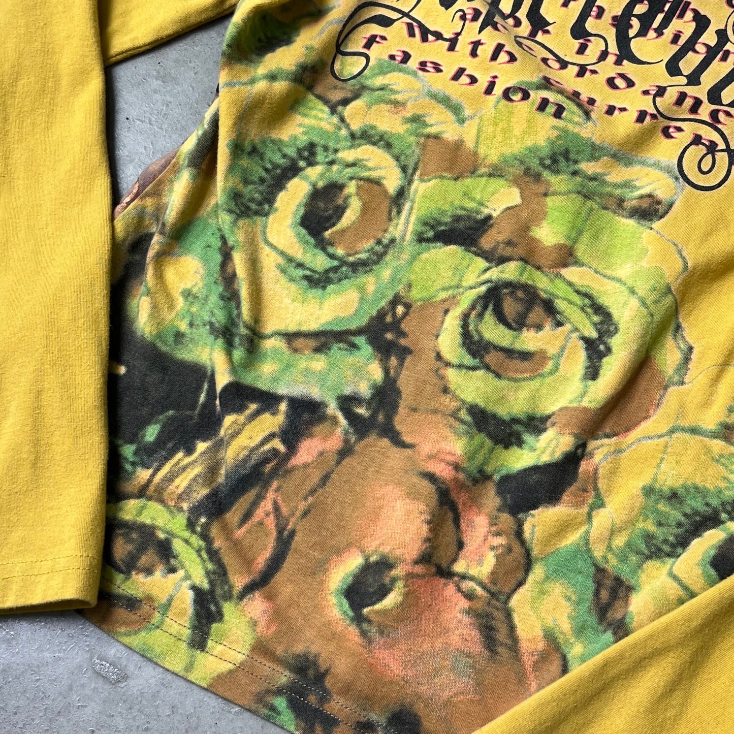 Vintage Desin Top